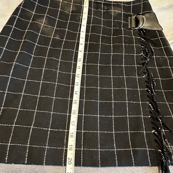 David N Wool Blend Black Windowpane Wrap Skirt Faux Leather Fringe Detail. 10. - Picture 4 of 15